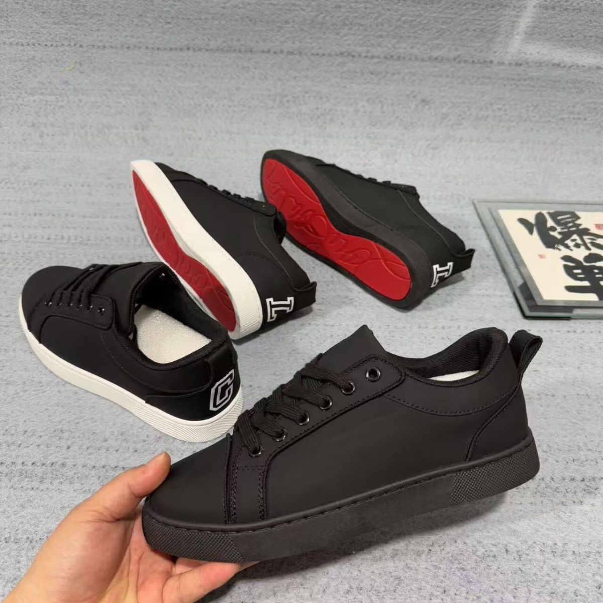 O'ZINI NARXIDA LOUBOUTIN